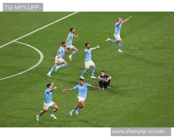 国米荣耀时刻：镜头定格那一刻泪水与欢笑交织的感动瞬间